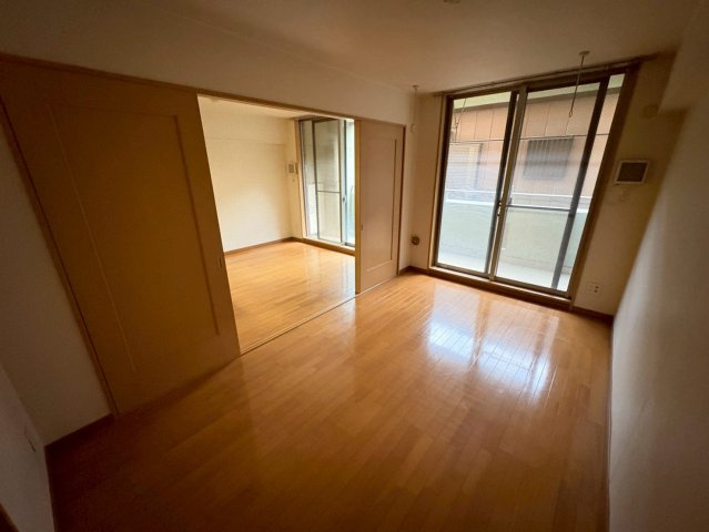 シャングリア丸太の居間・リビング