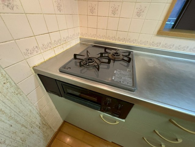 シャングリア丸太のキッチン