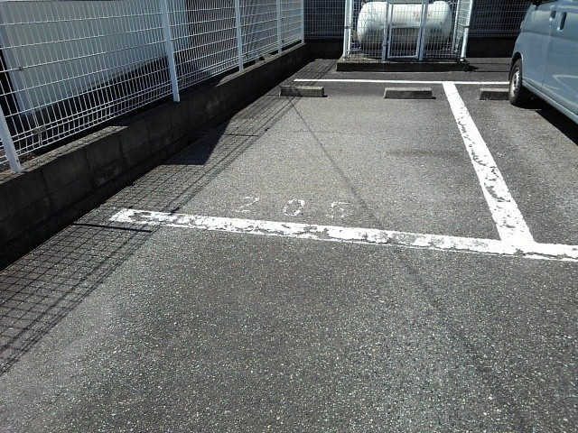 クレールの駐車場|敷地内駐車場です◎