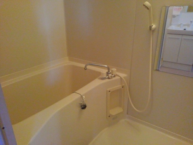 クレールの浴室|独立しているお風呂です◎