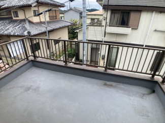 【バルコニー】 | 大きなバルコニーで洗濯物も沢山干せます