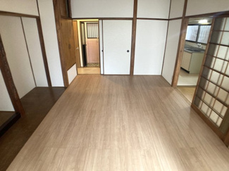 【居間・リビング】 | リビングとして利用出来る6帖のお部屋