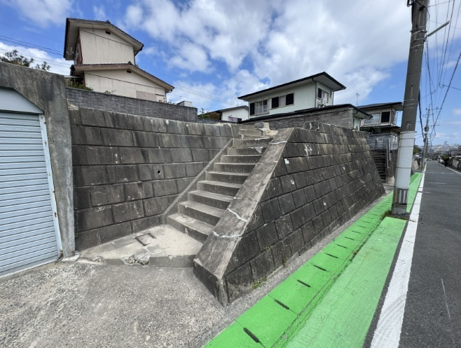 売土地　西区野方５丁目の前面道路含む現地写真