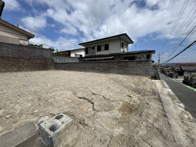 売土地　西区野方５丁目の前面道路含む現地写真
