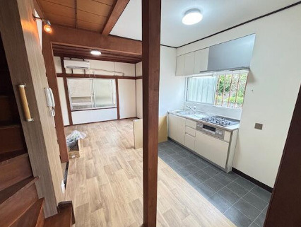 魚住町住吉貸家の内装