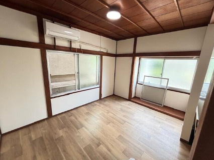 魚住町住吉貸家の居間・リビング