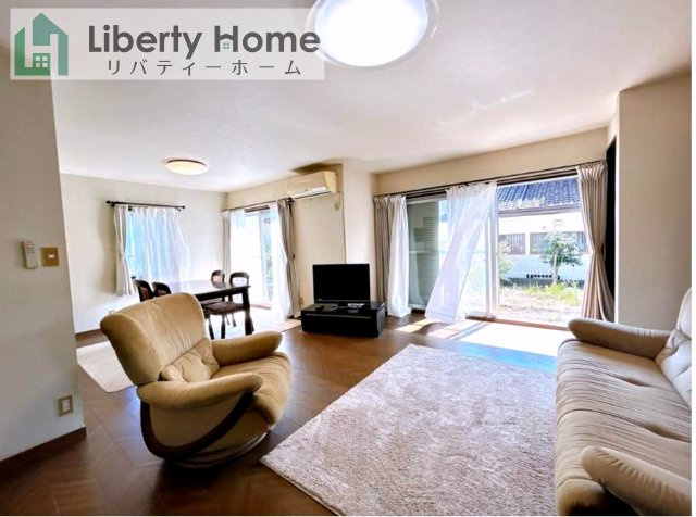 常陸太田市真弓町　中古戸建の居間・リビング