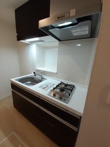 ドゥ　ボヌールⅡのキッチン|コンパクトなキッチンで掃除もラクラク