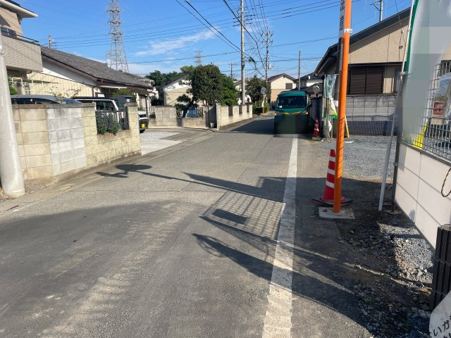 【前面道路含む現地写真】 | 児玉郡上里町第58期　ワイウッドコート　新築戸建　全2棟　2号棟