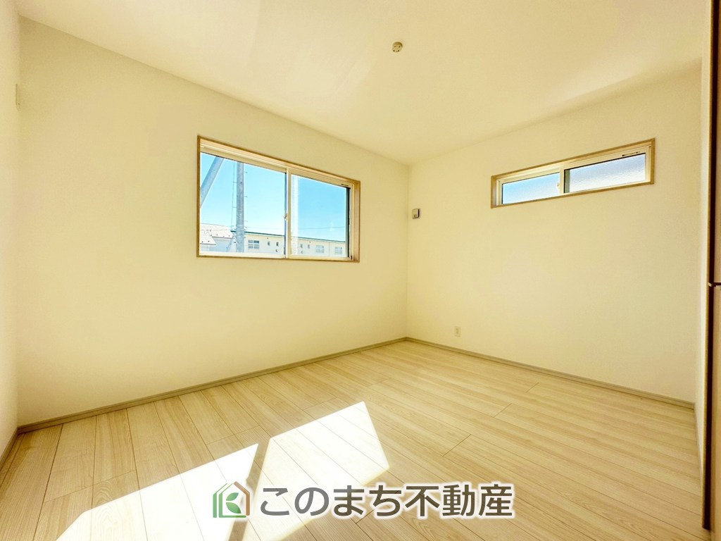 いろどりアイタウン宇都宮市野沢町23-P1　9号棟の洋室|一人ひとりの大切なプライベート空間。ゆとりある広さで、一人の時間をゆったりと過ごせる安らぐお部屋になるはずです。
