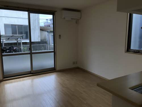 クオレール大橋A棟の居間・リビング