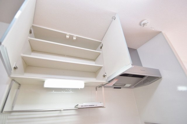 ソレーユ西船の設備|上部に棚あります