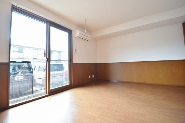 ソレーユ西船の居間・リビング|リビング12.5帖