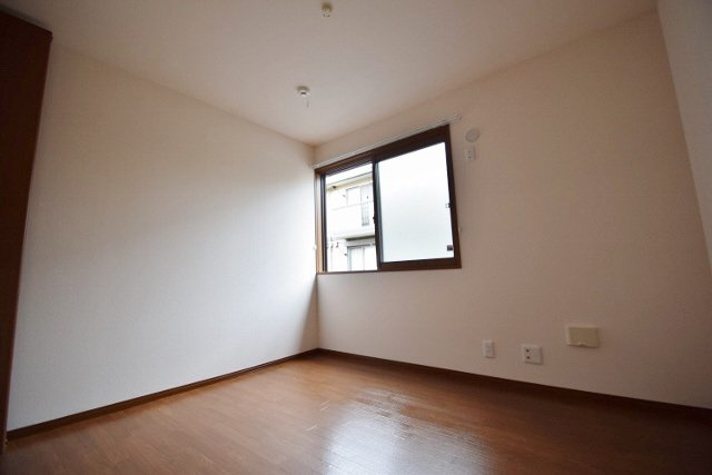 ソレーユ西船の寝室|洋室5.25帖