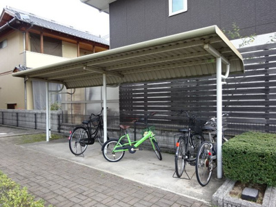 【その他共用部分】 | プリメール老松 | 自転車置き場
