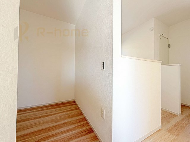 牛久市南18期　新築戸建て　1号棟の収納|2階に便利なホールクローク！家族で活用できる嬉しい収納スペース♪