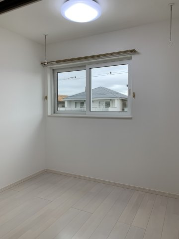 神戸市西区伊川谷町有瀬　一戸建ての洋室