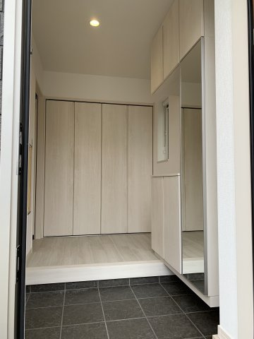 神戸市西区伊川谷町有瀬　一戸建ての玄関