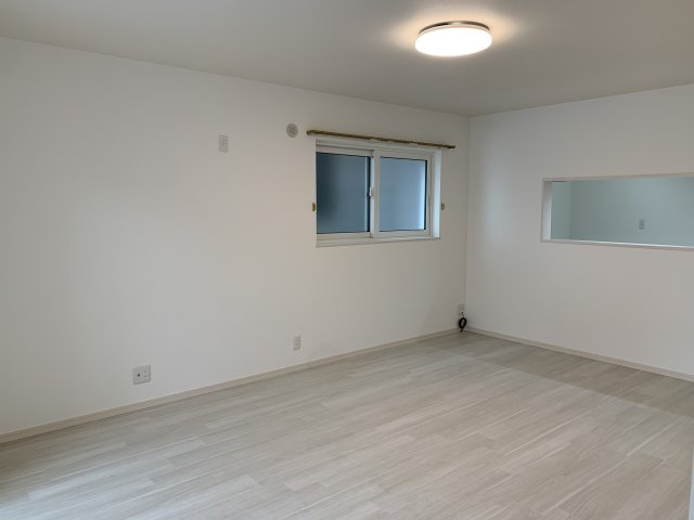 神戸市西区伊川谷町有瀬　一戸建ての洋室