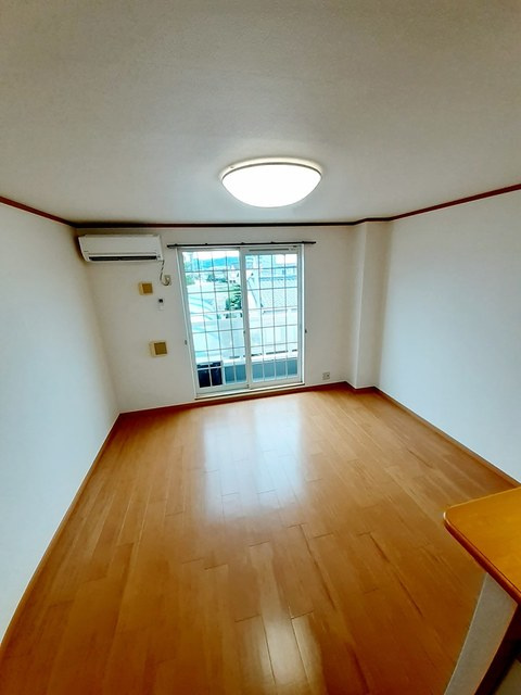 ネクスト・グランブルー　Ⅰの居間・リビング|居室・リビング