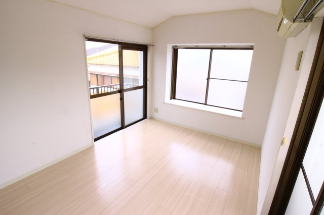 ダイドーメゾン垂水の居間・リビング