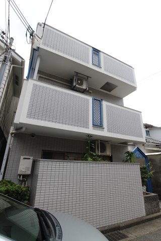 ダイドーメゾン垂水の外観