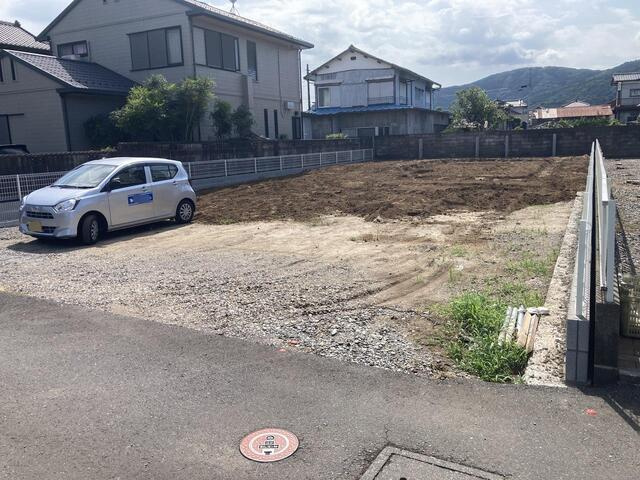 リーブルガーデン  笠間市岩間駅西　第2　限定1棟！の前面道路含む現地写真|駐車スペースは6台分になる予定です。