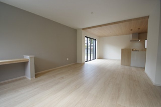 【居間・リビング】 | 【仲介手数料無料！！】稲城市平尾2丁目　新築戸建て（全1棟）1号棟　7499万円