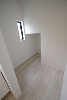 【収納】 | 【仲介手数料無料！！】稲城市平尾2丁目　新築戸建て（全1棟）1号棟　7499万円 | 洗面所内の収納スペース