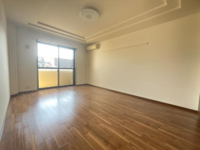 ソルティ１の居間・リビング|洋室