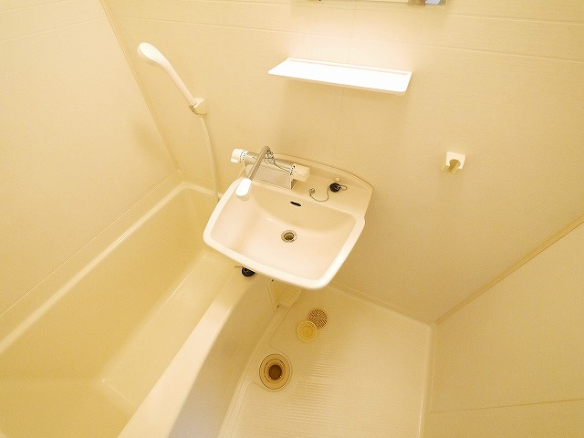 アーバンエース新大宮パルの設備|洗面台です