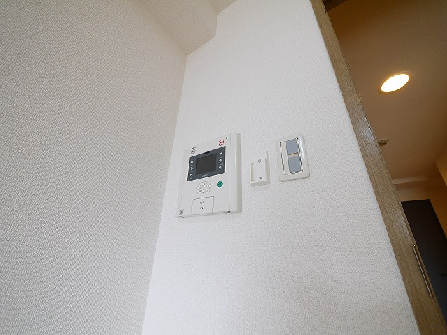アーバンエース新大宮パルのセキュリティ|モニターホン付きインターホンです