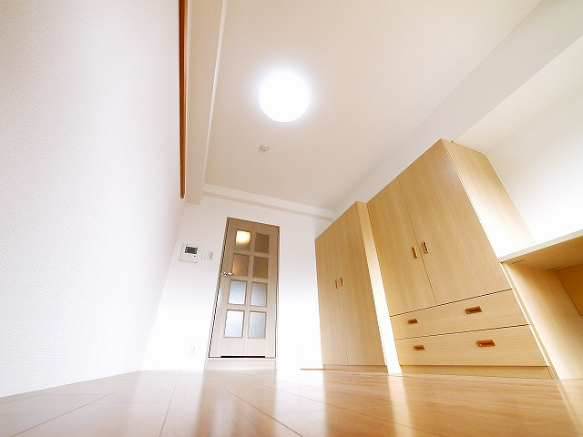 アーバンエース新大宮パルの居間・リビング|ゆったりとした居間です