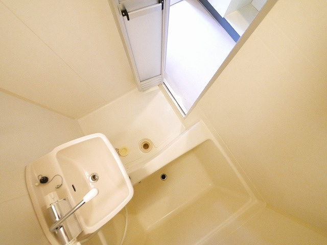 アーバンエース新大宮パルの浴室|お風呂です