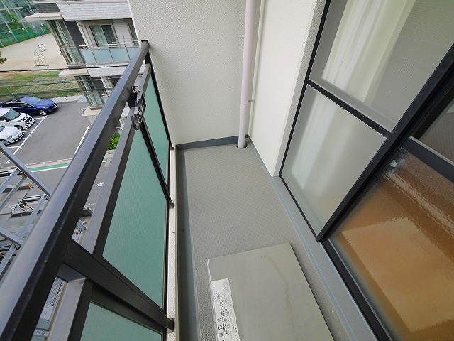 アーバンエース新大宮パルのバルコニー|お洗濯にも便利なバルコニー付き