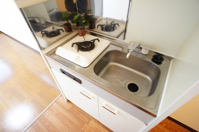 グロリアハイツのキッチン|1口ガスコンロ