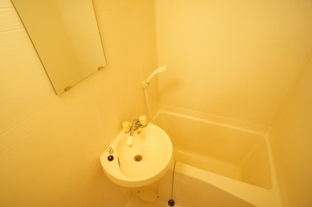 グロリアハイツの浴室