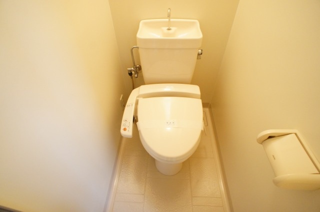 グロリアハイツのトイレ|温水洗浄便座