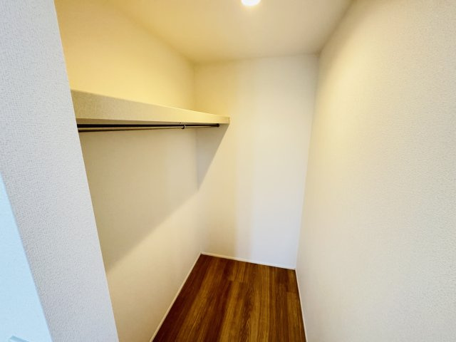 【収納】 | 三郷市彦川戸１丁目新築戸建（彦川戸２期） | 1F6.12帖洋室・ウォークインクローゼット