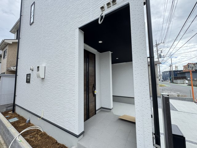 三郷市彦川戸１丁目新築戸建（彦川戸２期）のエントランス|エントランス・玄関ポーチ