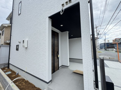 【エントランス】 | 三郷市彦川戸１丁目新築戸建（彦川戸２期） | エントランス・玄関ポーチ