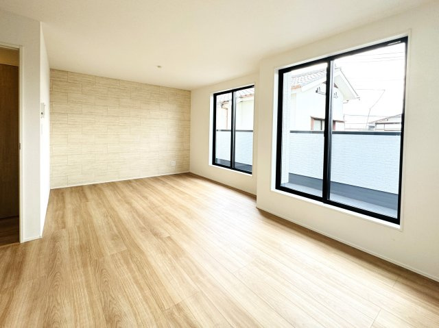 【居間・リビング】 | 三郷市彦川戸１丁目新築戸建（彦川戸２期） | 16.37帖リビングダイニングキッチン