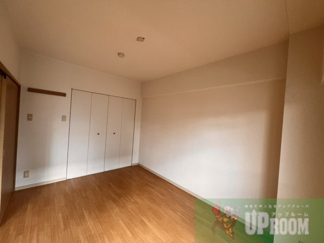 名古屋市北区西味鋺３丁目のアパートの居間・リビング