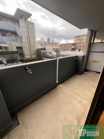 名古屋市北区西味鋺３丁目のアパートのバルコニー