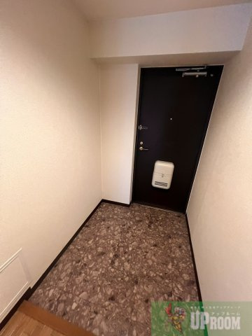 名古屋市北区西味鋺３丁目のアパートの玄関