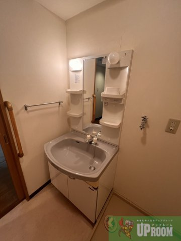 名古屋市北区西味鋺３丁目のアパートの洗面所