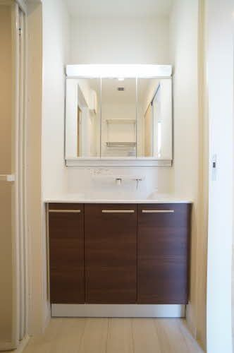 シャーメゾン水沢東大通りの独立洗面台