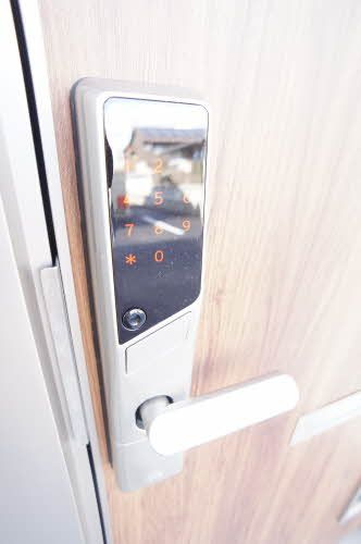 シャーメゾン水沢東大通りの玄関