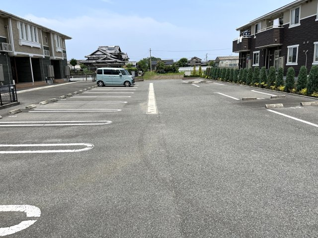 エステートⅢの駐車場