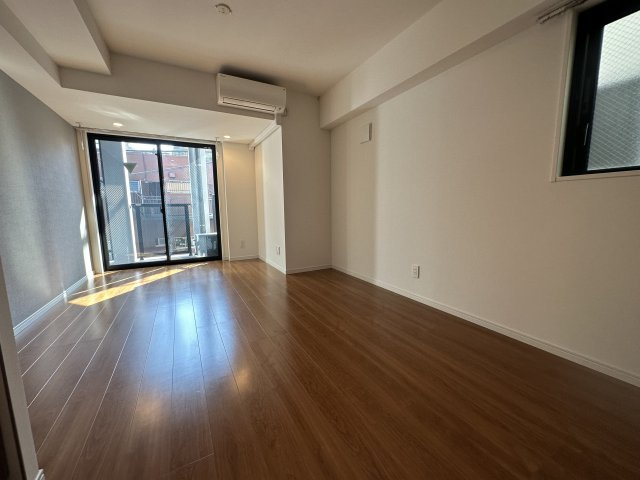 新宿区山吹町の賃貸マンションの居間・リビング|おしゃれな居間です